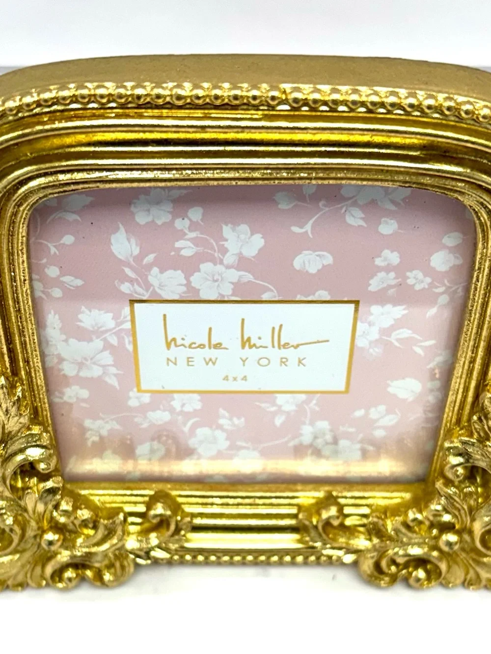 Nicole Miller New York Baroque Style 4 x 4 Gold Picture Frame Easel Back F441004
